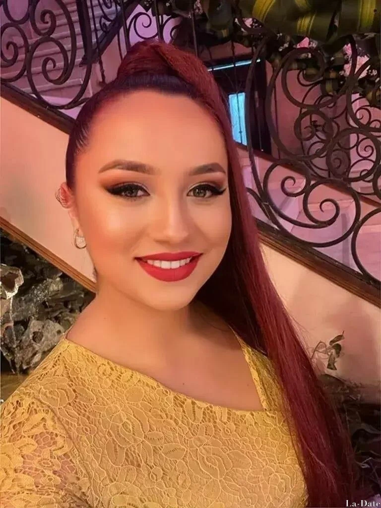 Vanesa, 28